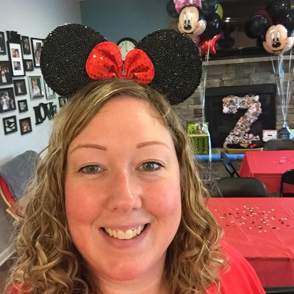 Poshmark profile picture for @lmr627